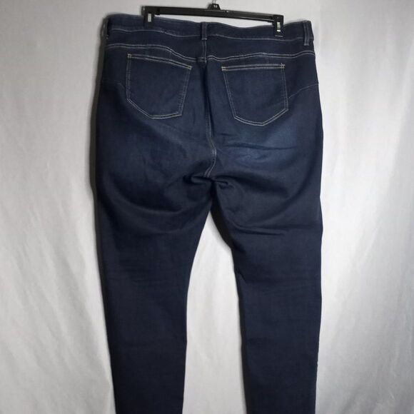 Torrid Bombshell Premium Stretch Women's Skinny Dark Wash Denim Jeans Size 22T - Picture 2 of 8